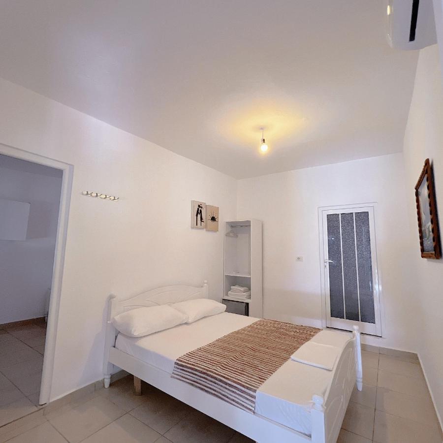 Garden Villa Naza Piqeras المظهر الخارجي الصورة