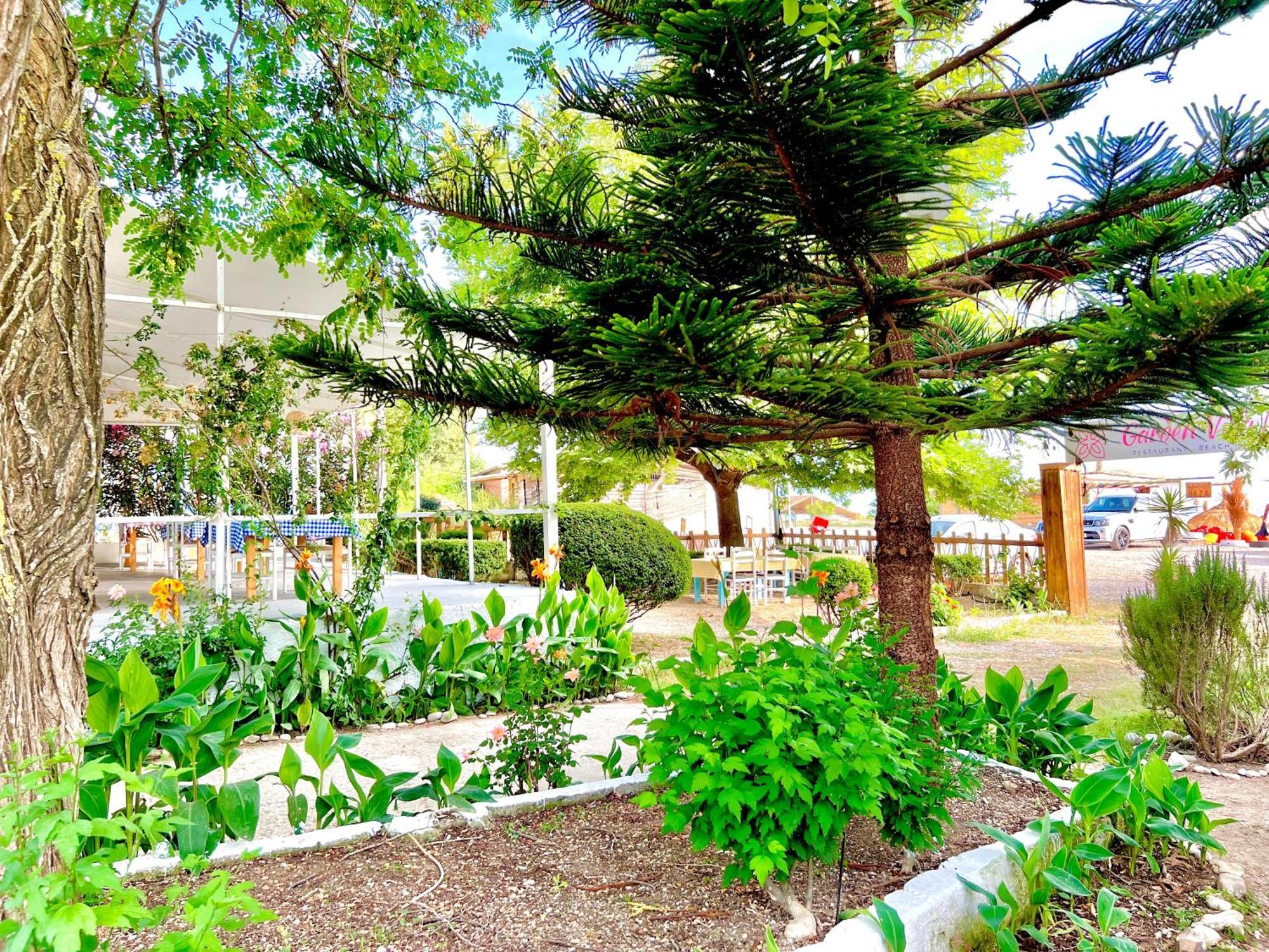 Garden Villa Naza Piqeras المظهر الخارجي الصورة