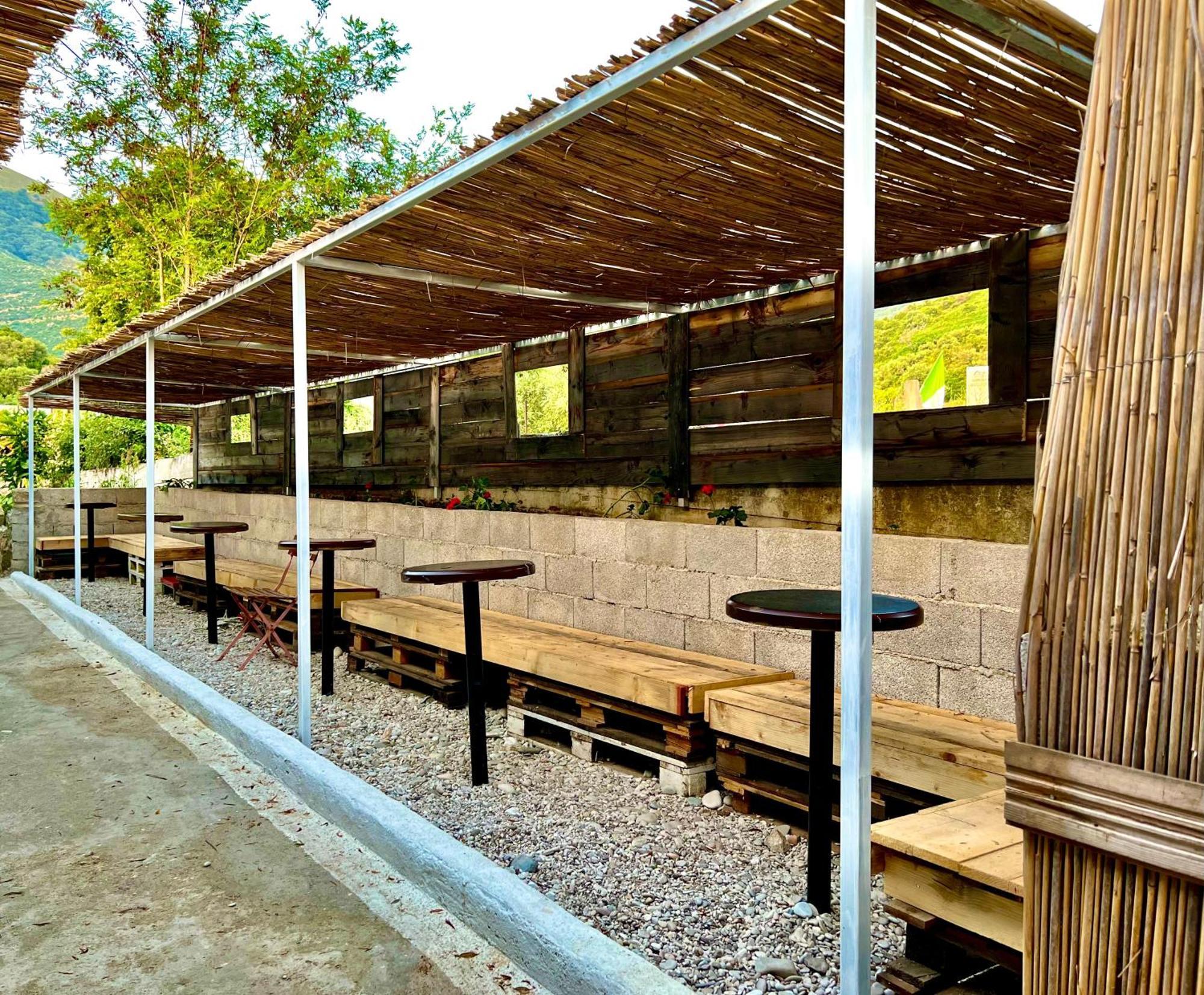 Garden Villa Naza Piqeras المظهر الخارجي الصورة